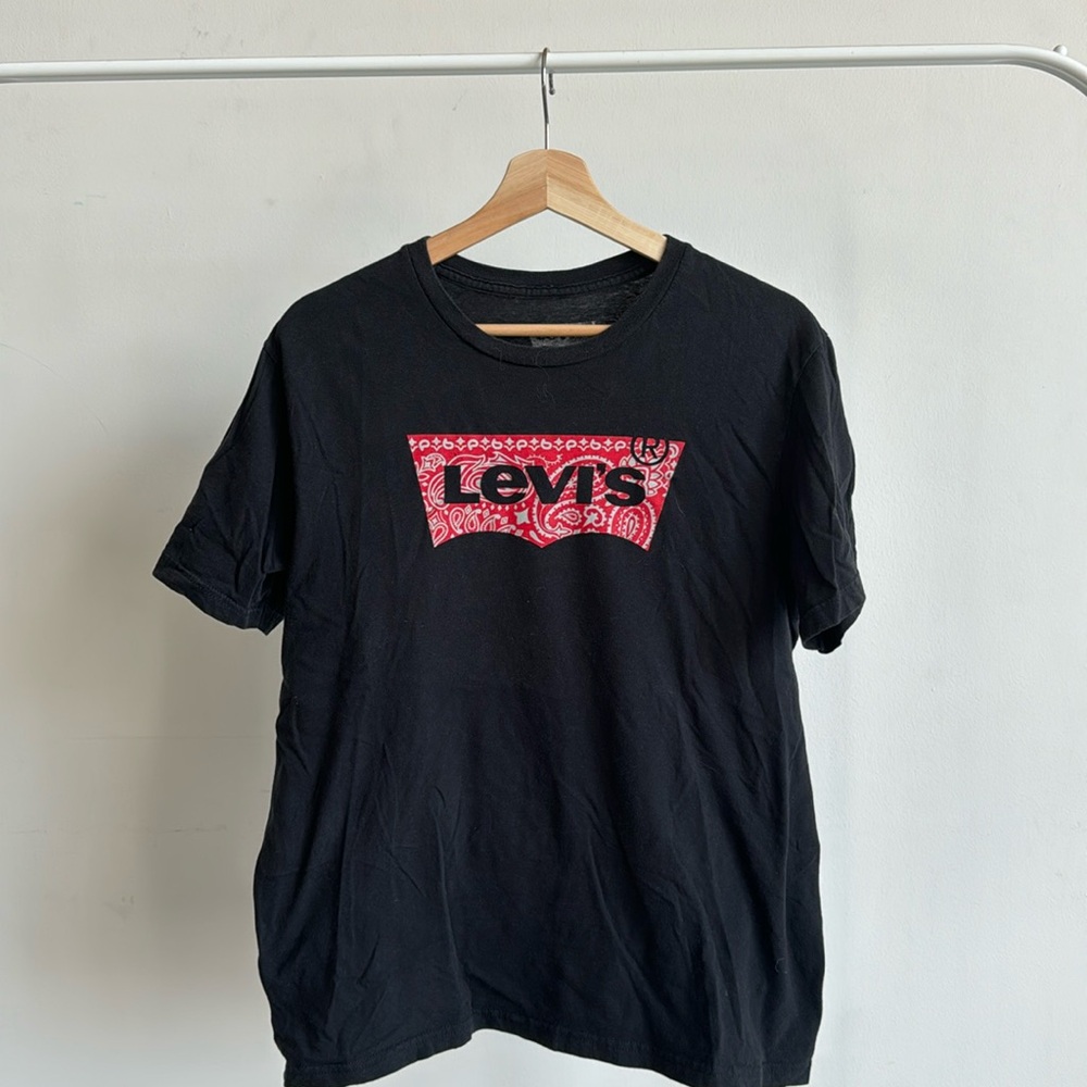 Levi’s Logo Shirt